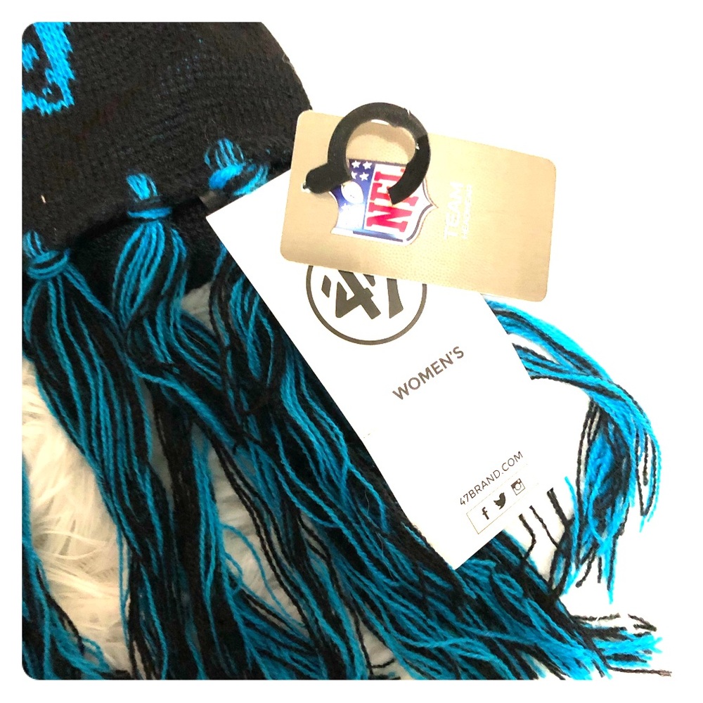 Women’s NFL Panthers scarf